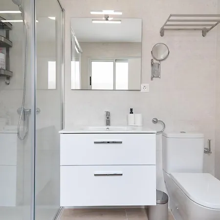 Home2book Design Attic City&beach Views Palmas Appartamento *